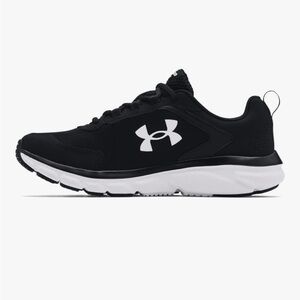 Under Armour Jet Black Athletic Shoes with White Sole -size 11.5. Good condition